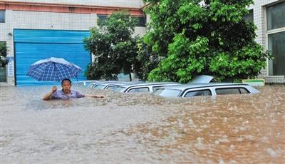 川渝强降雨逾250万人受灾 重庆长江部分水域禁航